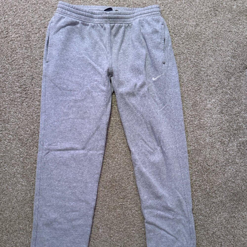 Nike Men's Grey Wide Leg Fleece Sweatpants - LARGE